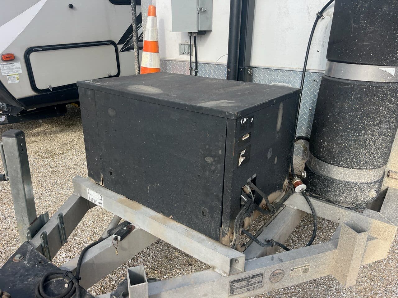 Gallery photos for Revitalizing a Fiber Splicing Trailer's Generator System: Image #1